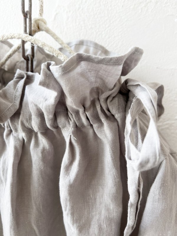 画像2: nous rendent heureux／りぼんフリル襟ブラウス・ライトグレー (2)