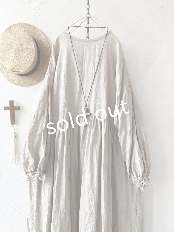 画像2: MARCHE' DE SOEUR／オランダリネン ギャザーワンピース・生成り (2)