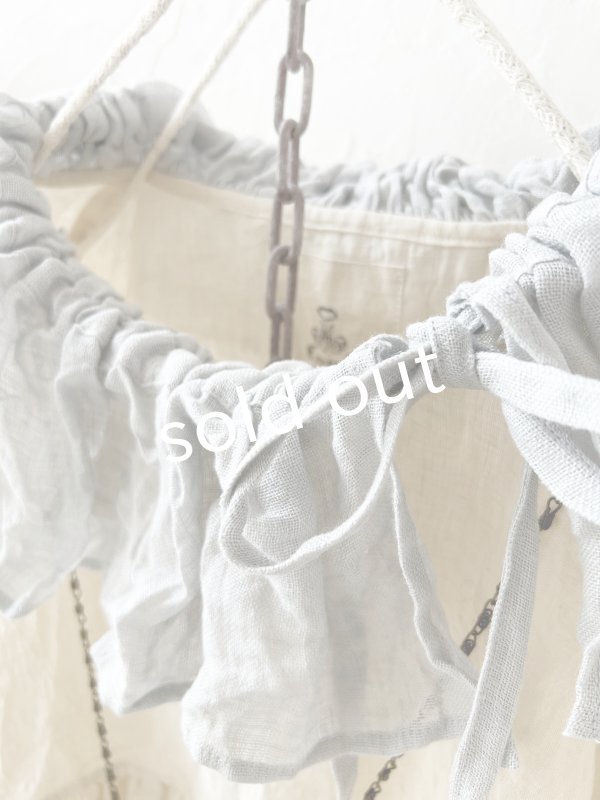 画像4: MARCHE' DE SOEUR／大きなラッフル襟のチュニック・ファナージュミルクに薄グレー襟 (4)