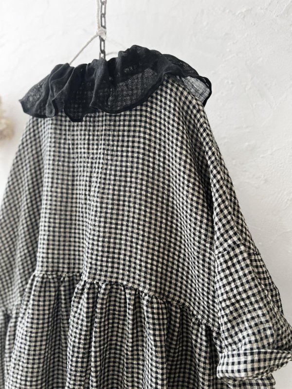 画像11: MARCHE' DE SOEUR／大きなラッフル襟のチュニック・ワッフルブラックに黒ガーゼ襟 (11)