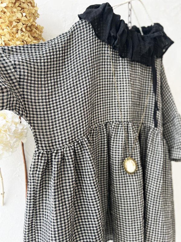 画像9: MARCHE' DE SOEUR／大きなラッフル襟のチュニック・ワッフルブラックに黒ガーゼ襟 (9)