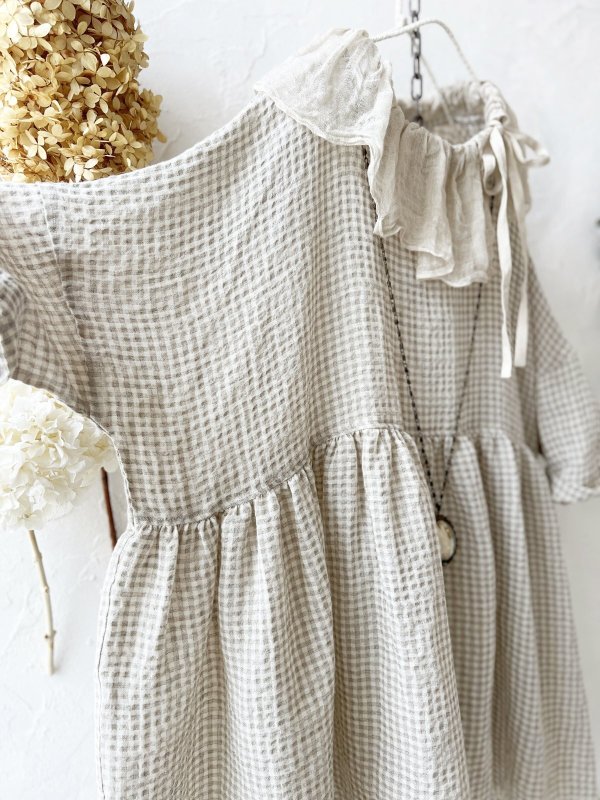 画像9: MARCHE' DE SOEUR／大きなラッフル襟のチュニック・ワッフルベージュに生成り襟 (9)