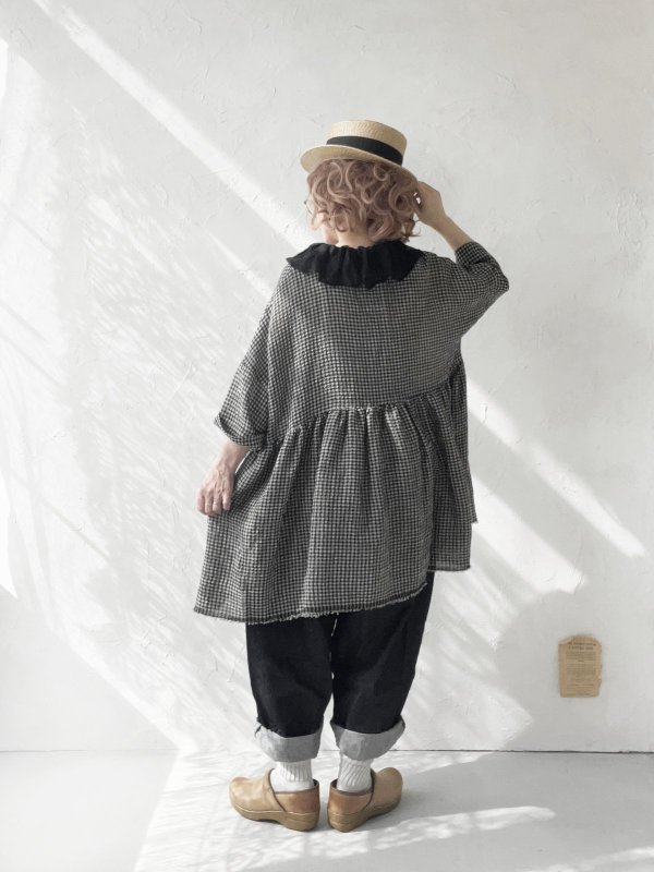 画像15: MARCHE' DE SOEUR／大きなラッフル襟のチュニック・ワッフルブラックに黒ガーゼ襟 (15)