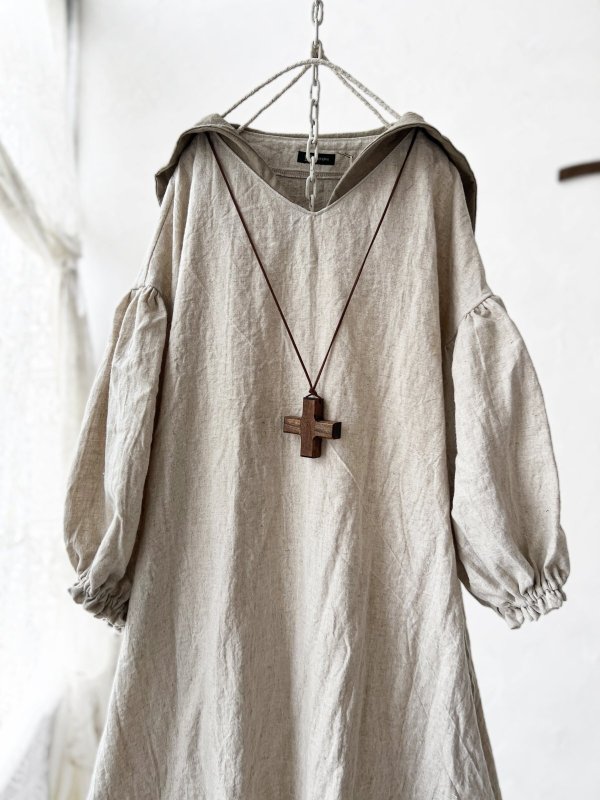 画像2: 【4/24(金)21時から販売】MIFUMIコラボ／sarahのワンピース・カーキサークル刺繍＆bag (2)