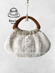 画像1: ecru-ke／木の持ち手バッグ・白ピンタックレース (1)