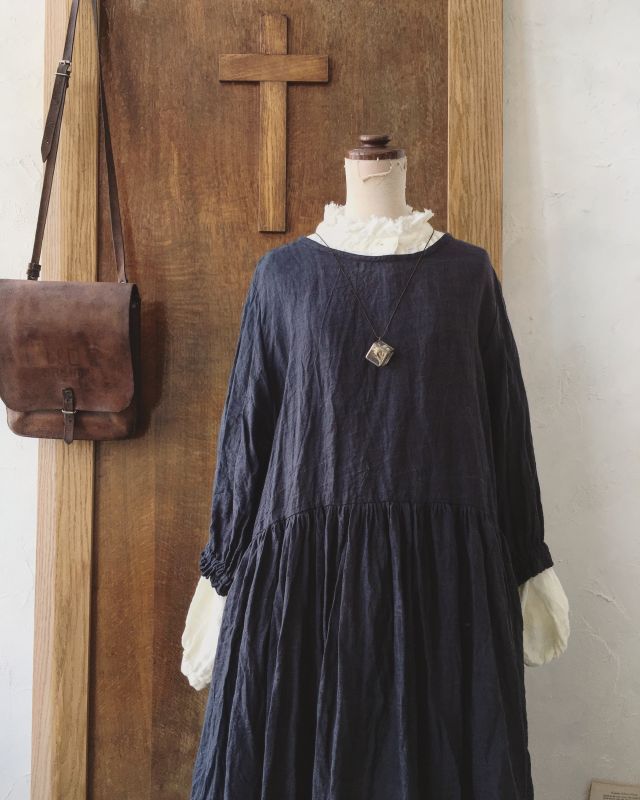 Marche De Soeur パフスリーブギャザーワンピース 東炊きリネン Marche De Soeur
