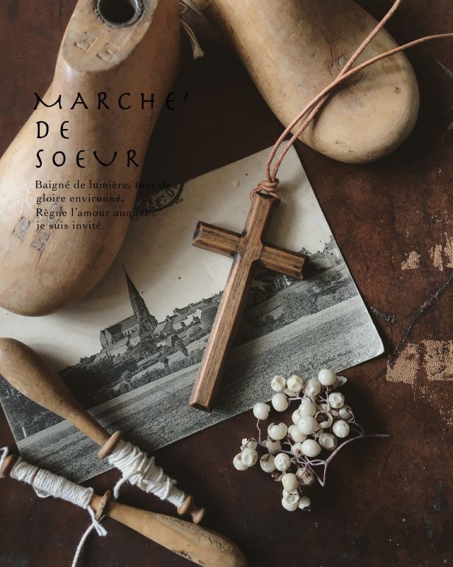 marchet／木の十字架ネックレス