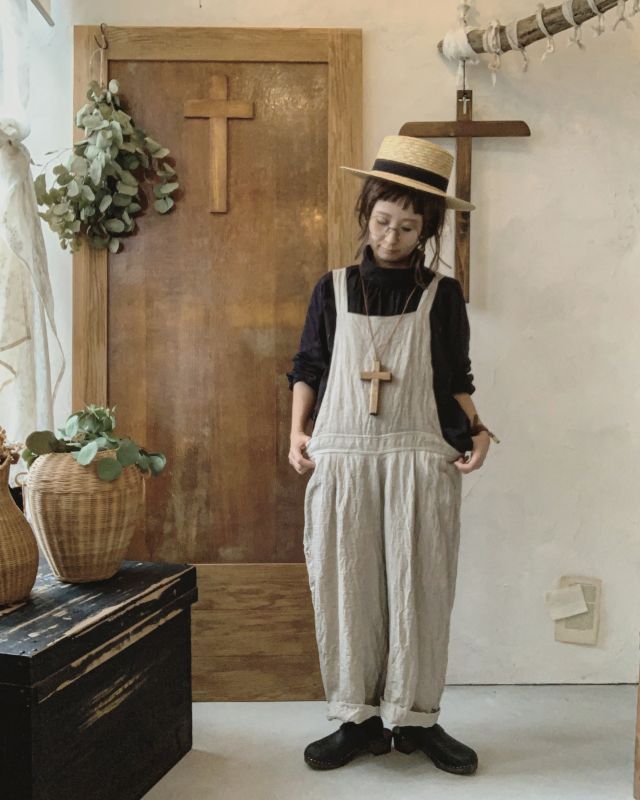 MARCHE' DE SOEUR／サロペットパンツ・生成り