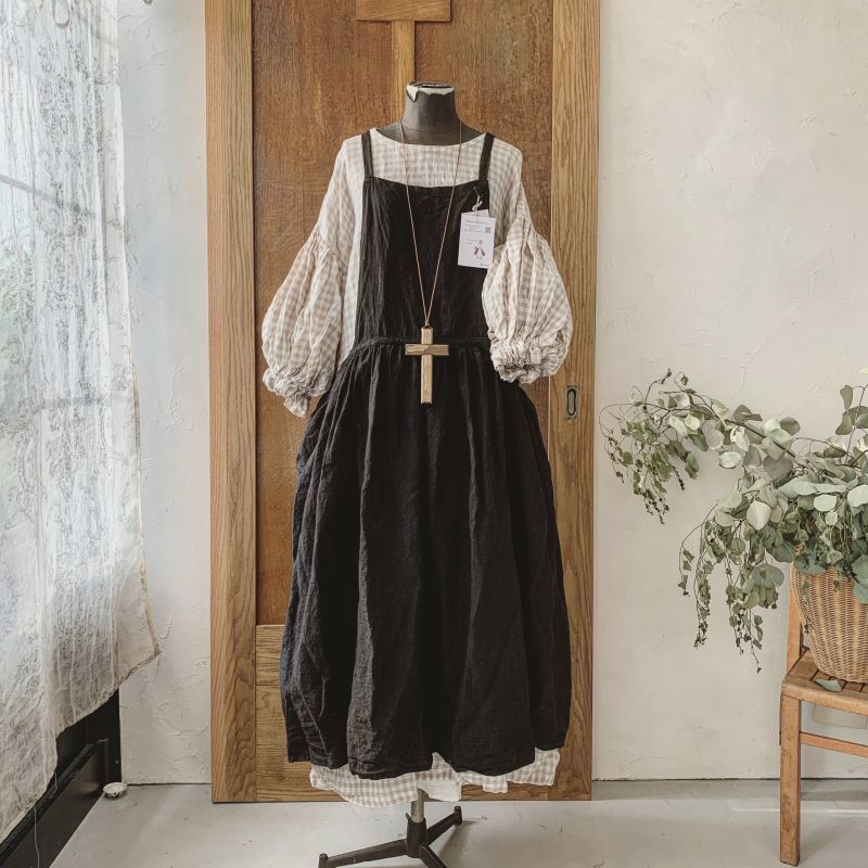 Mifumi クロスギャザーのエプロンドレス 黒 Marche De Soeur