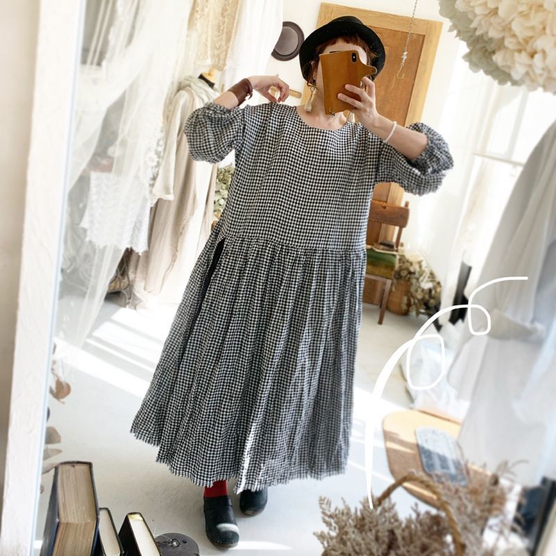 Marche De Soeur ギャザースリットワンピース アンティークグレージュ袖 ブラック Marche De Soeur