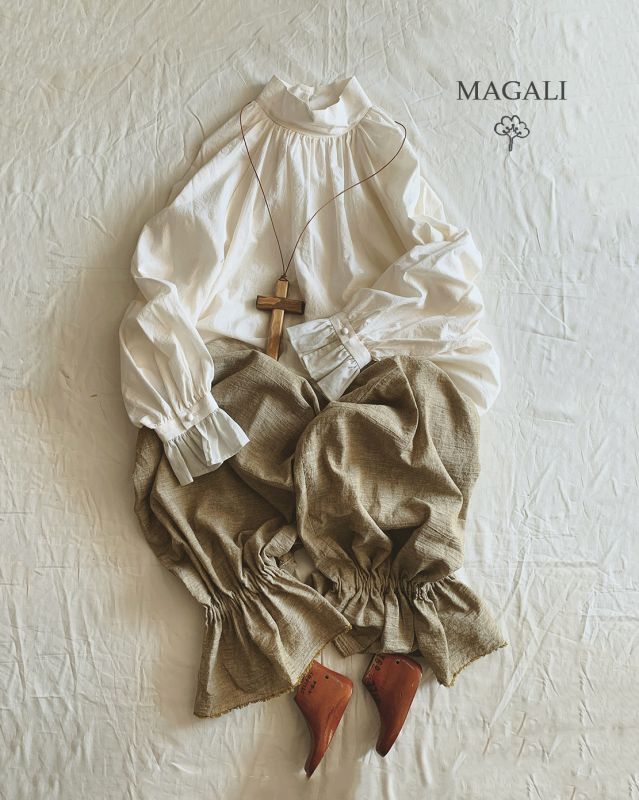 MAGALI /アンティークドット フリルプルオーバー・オフ