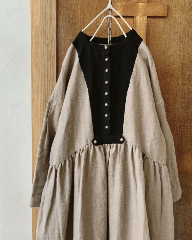 MAGALI /ブラッシュド ベルギーリネンギャザーワンピース・ベージュ 