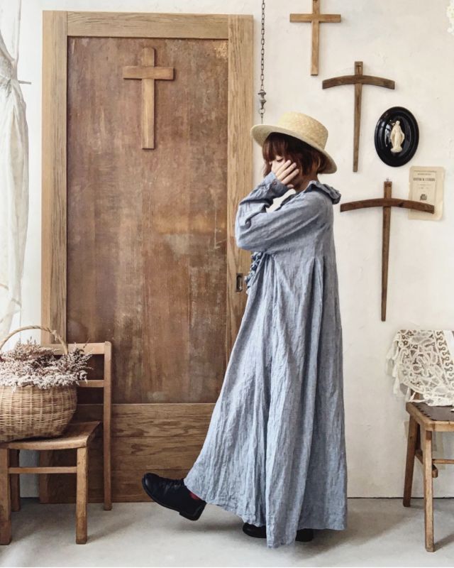 MARCHE' DE SOEUR／フローフリルワンピース・シャンブレーブルー 