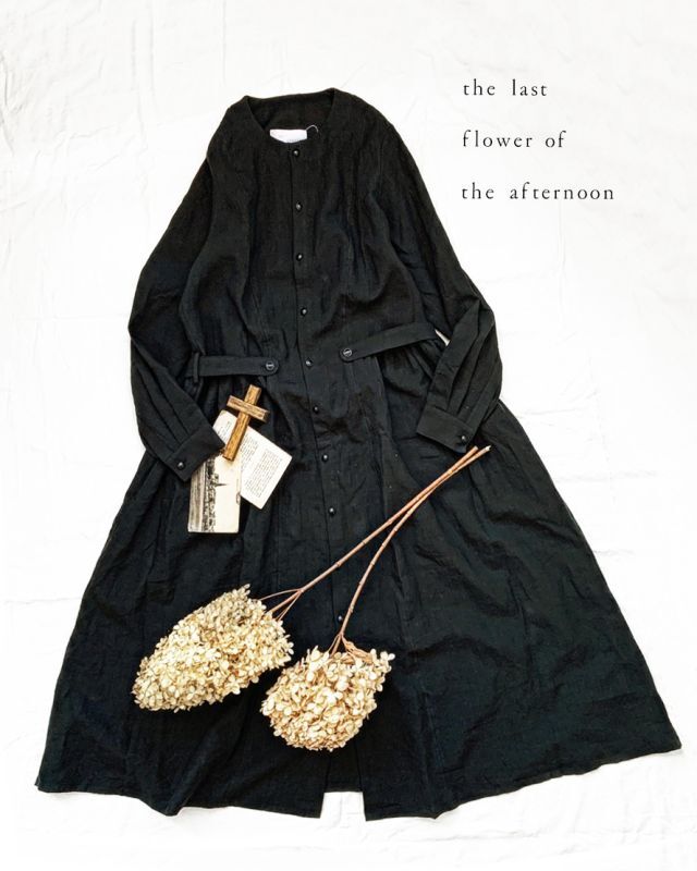 the last flower of the afternoon／かげとひかりの ベルテッドワイドドレス・black