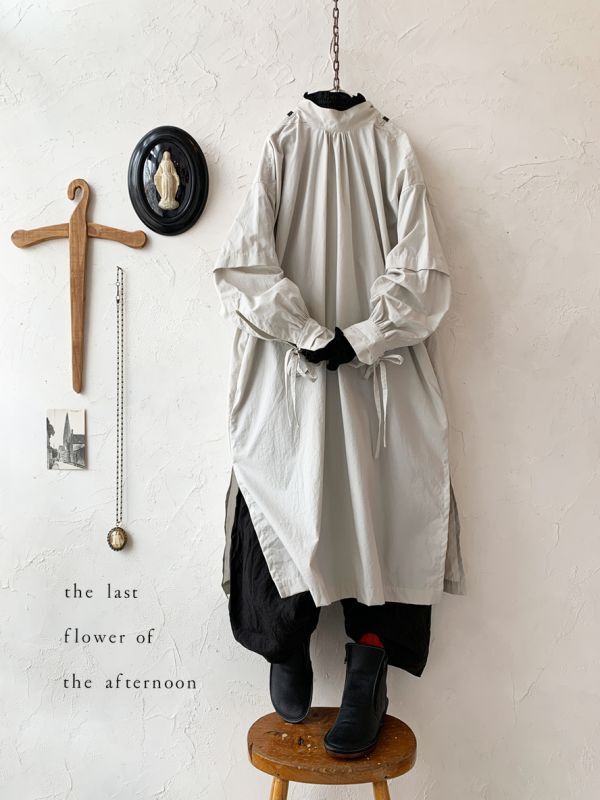 the last flower of the afternoon 新品未使用 the last flower of the afternoon］月暈のprayer slit dress