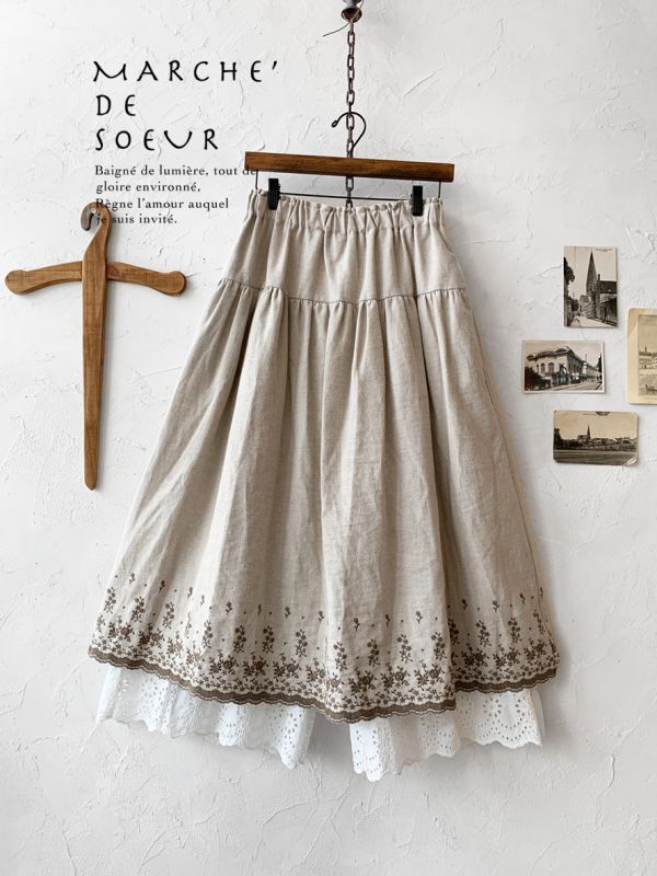 MARCHE' DE SOEUR／二枚仕立ての花刺繍スカートパンツ