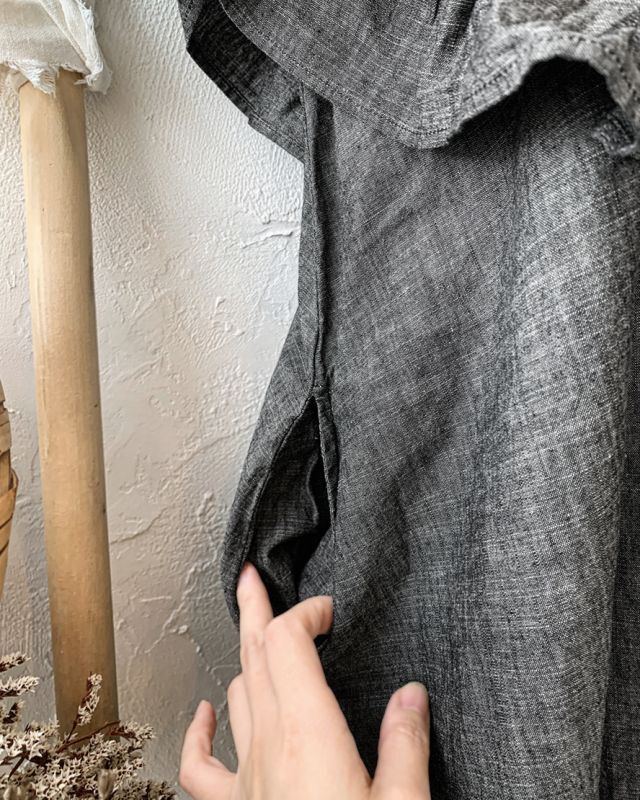 【再入荷未定】フリルヨークワンピース・ブラックデニム