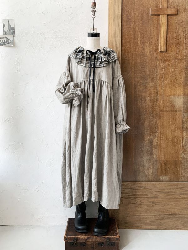 MARCHE' DE SOEUR ぽわん袖ワンピース MARCHE'DE SOEUR
