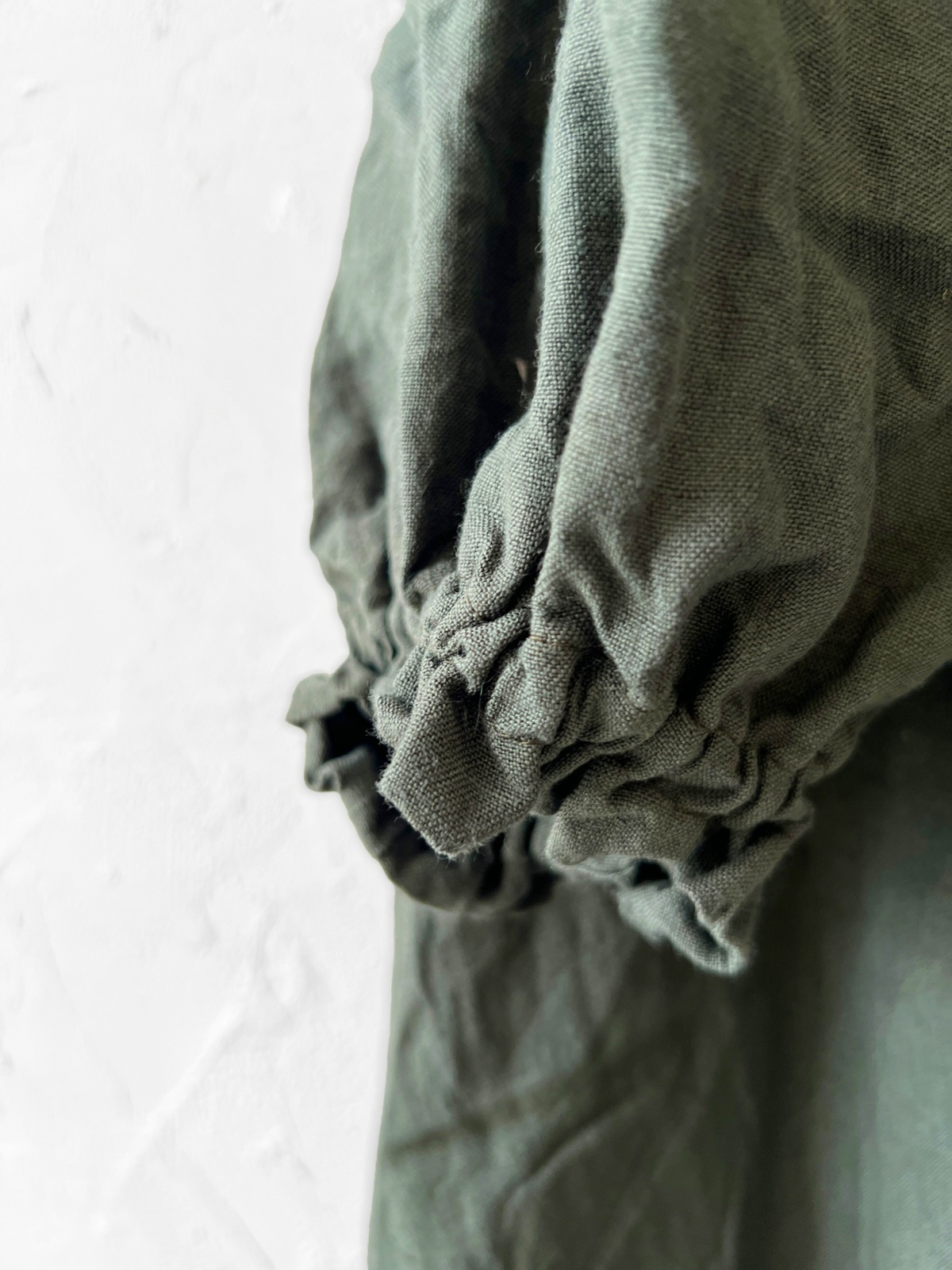 mifumi／コラボ刺繍yuiワンピース・グリーン - MARCHE' DE SOEUR